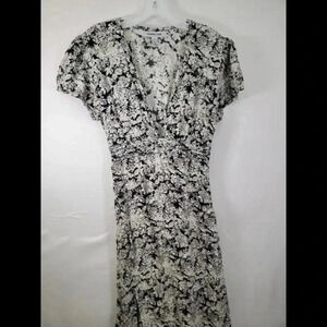 Pampelone Elegant Black and White Floral Dress
